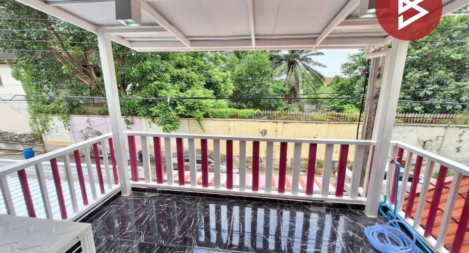 Reihenhaus zum Kauf mit 2 Zimmer in Khlong Sam Wa, Bangkok