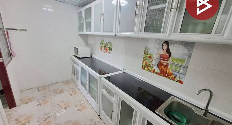Reihenhaus zum Kauf mit 2 Zimmer in Khlong Sam Wa, Bangkok