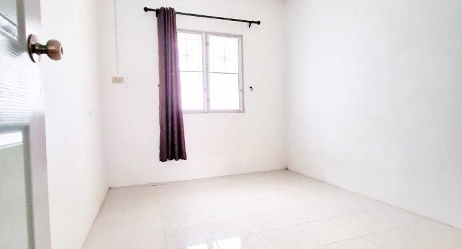 For sale 3 bedrooms townhouse in Mueang Chon Buri, Chonburi