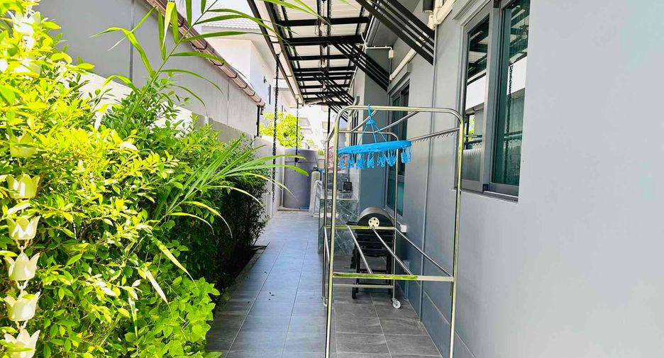 For rent and for sale 4 bedrooms house in East Pattaya, Pattaya