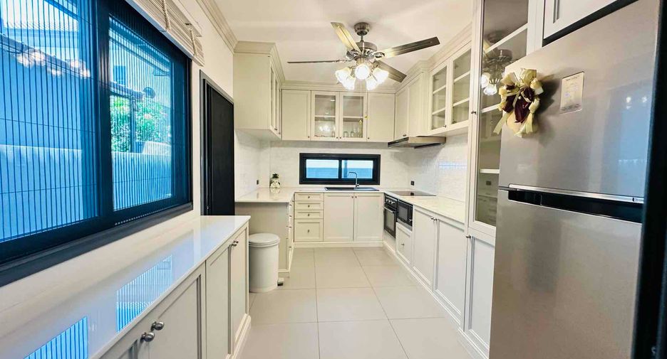 For rent and for sale 4 bedrooms house in East Pattaya, Pattaya