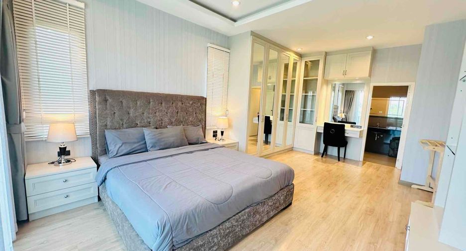 For rent and for sale 4 bedrooms house in East Pattaya, Pattaya