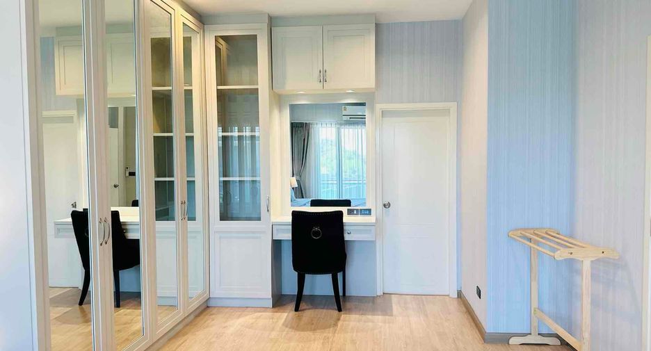 For rent and for sale 4 bedrooms house in East Pattaya, Pattaya