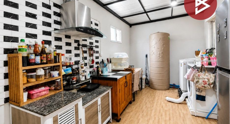 Reihenhaus zum Kauf mit 3 Zimmer in Bang Phli, Samut Prakan