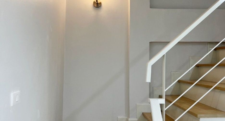 For sale 2 bedrooms townhouse in Si Racha, Chonburi