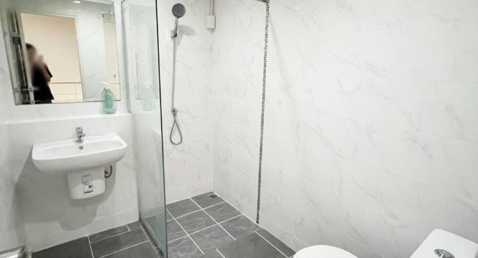 For sale 2 bedrooms townhouse in Si Racha, Chonburi