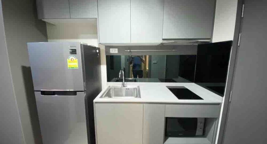 For rent 1 bed condo in Phra Khanong, Bangkok