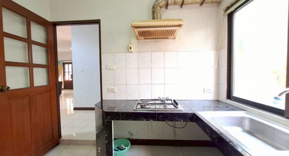 For rent 3 bedrooms house in Mueang Chiang Mai, Chiang Mai