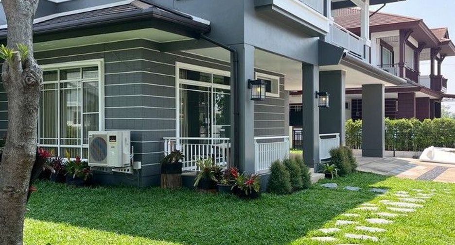 For rent 4 bedrooms house in Mueang Samut Prakan, Samut Prakan