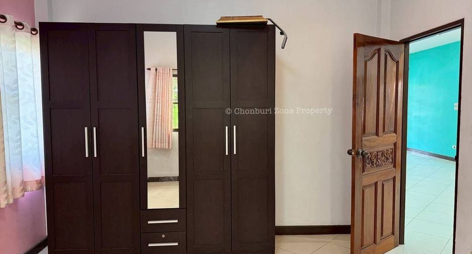 For rent 3 bedrooms house in Si Racha, Chonburi