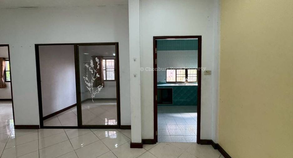 For rent 3 bedrooms house in Si Racha, Chonburi