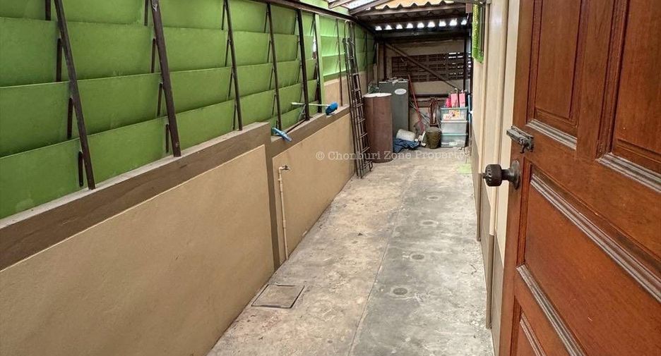 For rent 3 bedrooms house in Si Racha, Chonburi