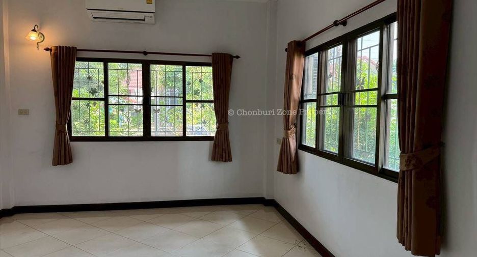 For rent 3 bedrooms house in Si Racha, Chonburi
