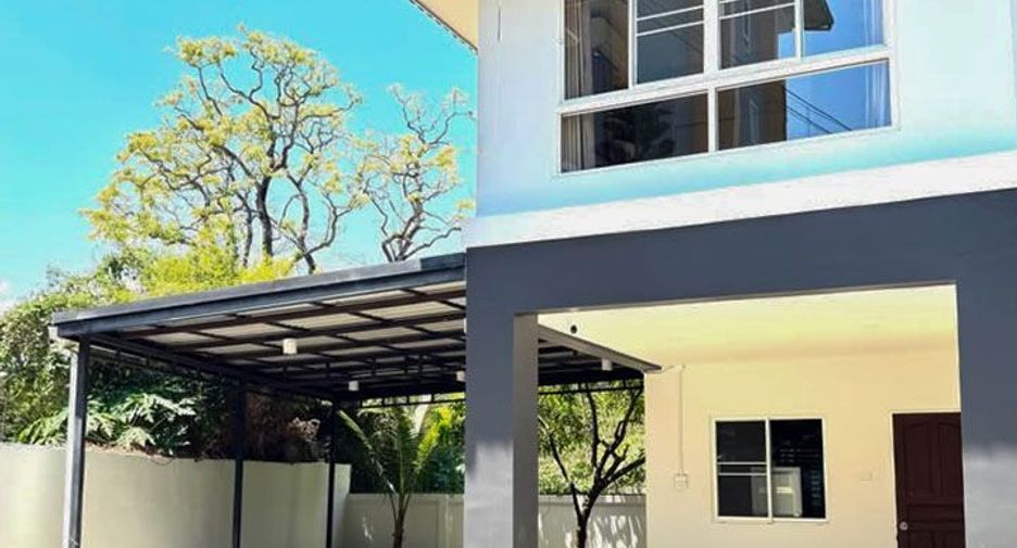 For rent 3 bedrooms house in Mueang Chiang Mai, Chiang Mai