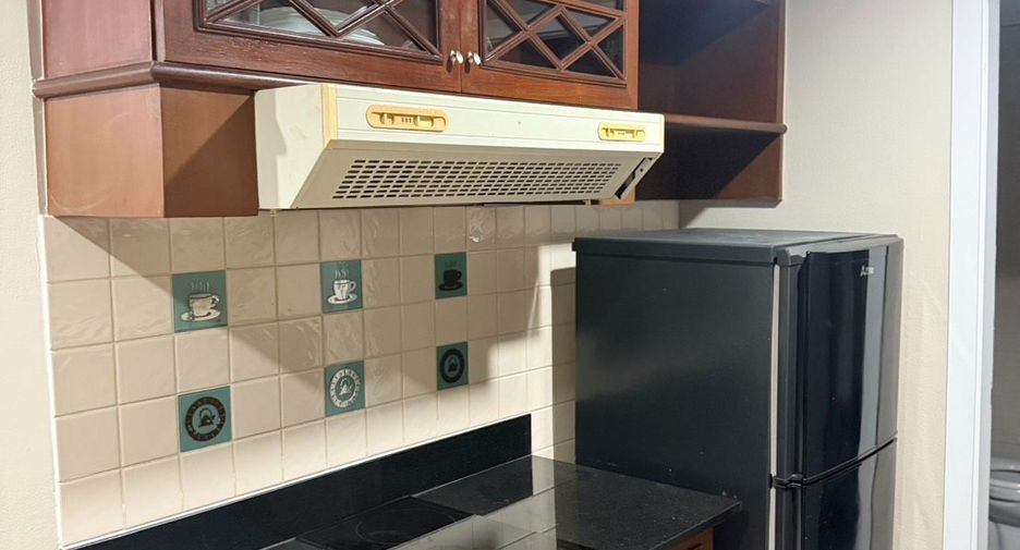 For rent 1 bed condo in Watthana, Bangkok