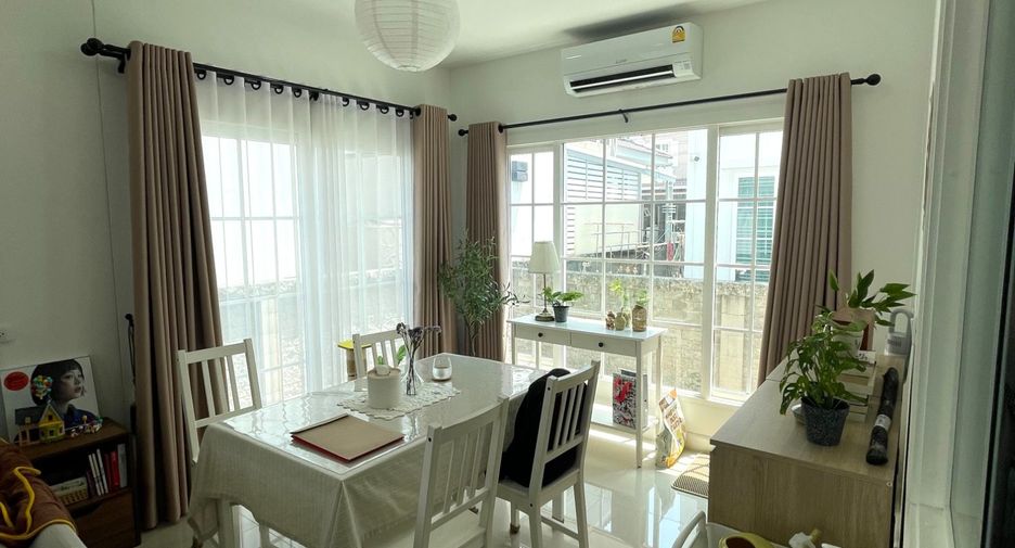 For sale 4 bedrooms house in Mueang Samut Prakan, Samut Prakan