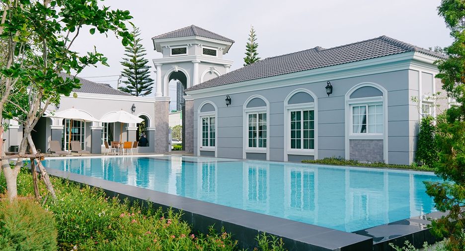 For sale 4 bedrooms house in Mueang Samut Prakan, Samut Prakan
