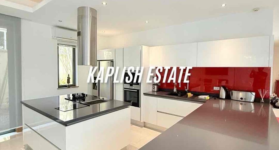 For rent 4 bedrooms villa in Bang Lamung, Chonburi