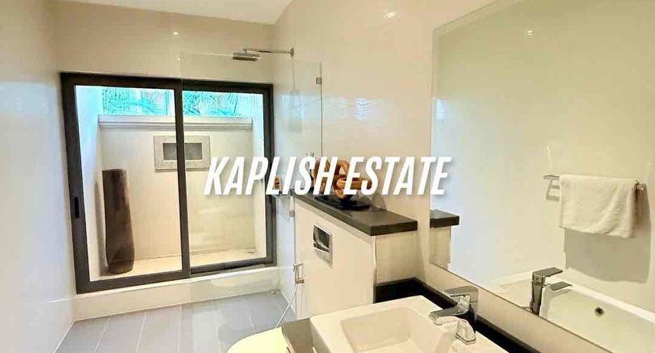For rent 4 bedrooms villa in Bang Lamung, Chonburi