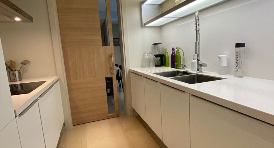 Wohnung zur Miete mit 3 Zimmer in Pathum Wan, Bangkok