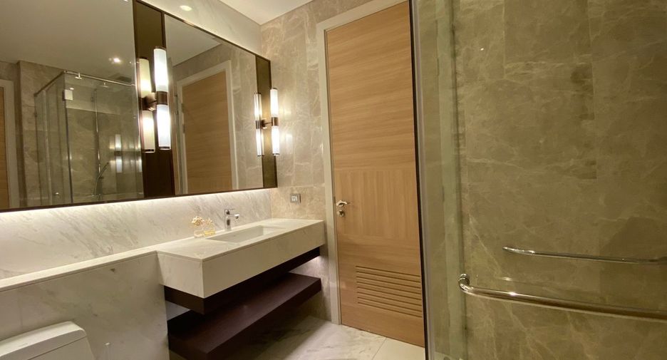Wohnung zur Miete mit 3 Zimmer in Pathum Wan, Bangkok