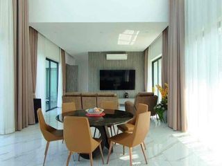 À louer 5 chambres villa à Bang Lamung, Chonburi