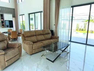 À louer 5 chambres villa à Bang Lamung, Chonburi
