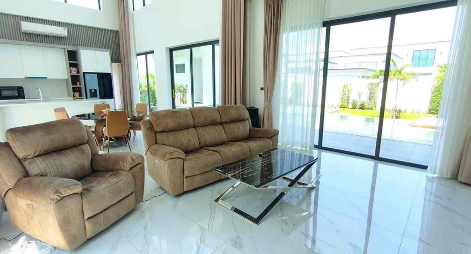 Villa en alquiler de 5 habitaciones en Bang Lamung, Chonburi