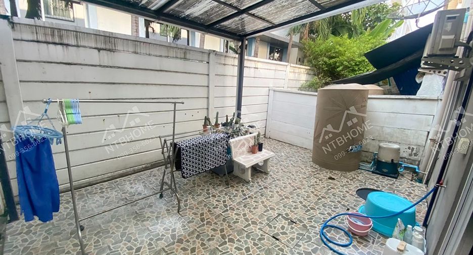 For sale 3 bedrooms townhouse in Pak Kret, Nonthaburi