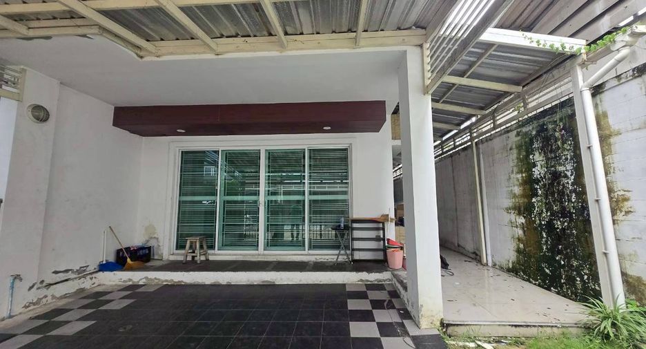For sale 3 bedrooms townhouse in Pak Kret, Nonthaburi