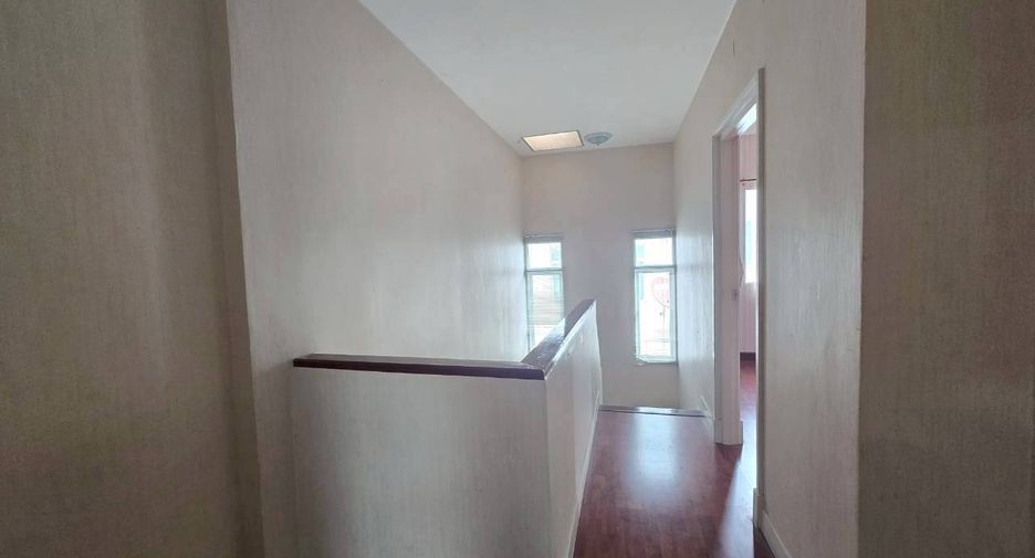 For sale 3 bedrooms townhouse in Pak Kret, Nonthaburi