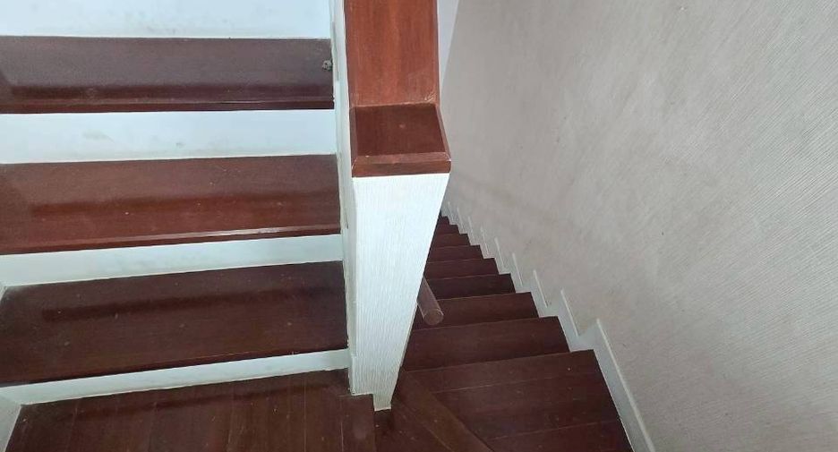 For sale 3 bedrooms townhouse in Pak Kret, Nonthaburi