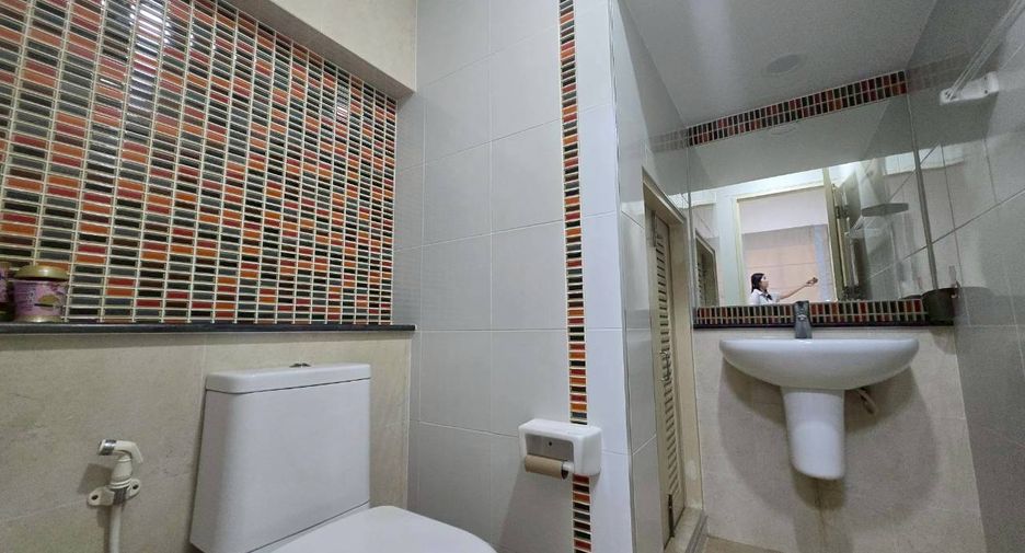 For sale 3 bedrooms townhouse in Pak Kret, Nonthaburi