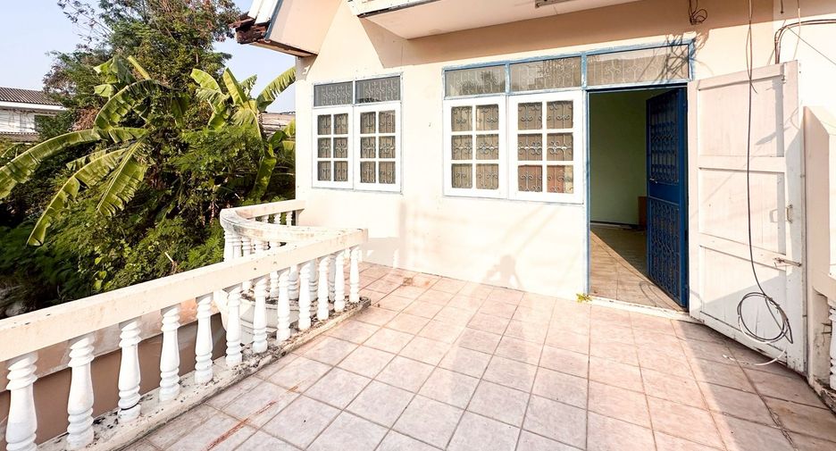 For sale 3 bedrooms townhouse in Si Racha, Chonburi