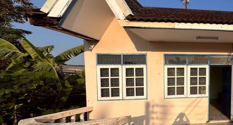 For sale 3 bedrooms townhouse in Si Racha, Chonburi