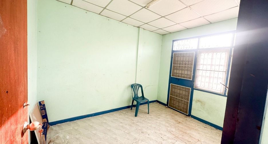 For sale 3 bedrooms townhouse in Si Racha, Chonburi