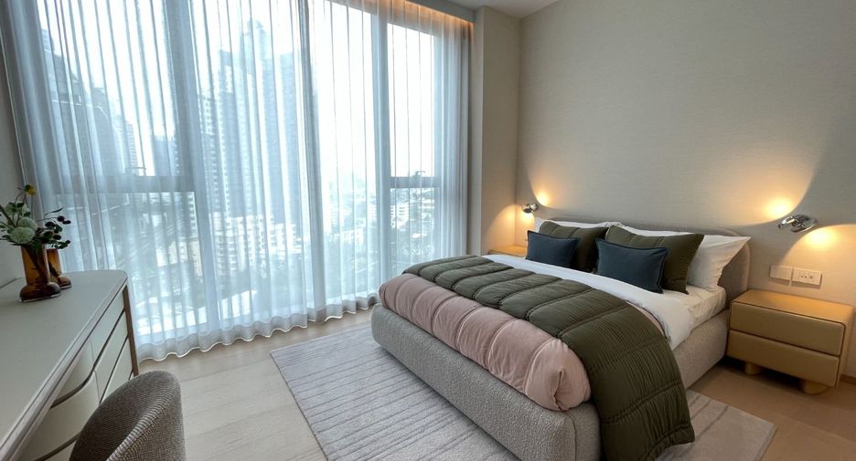 For sale 4 bedrooms condo in Khlong Toei, Bangkok