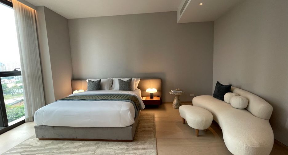 For sale 4 bedrooms condo in Khlong Toei, Bangkok