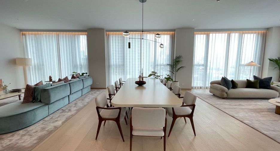 For sale 4 bedrooms condo in Khlong Toei, Bangkok