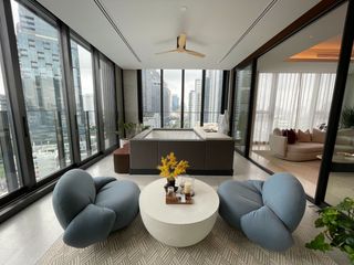 For sale 4 bedrooms condo in Khlong Toei, Bangkok