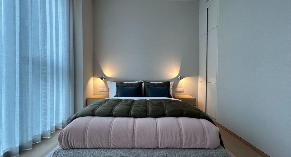 For sale 4 bedrooms condo in Khlong Toei, Bangkok