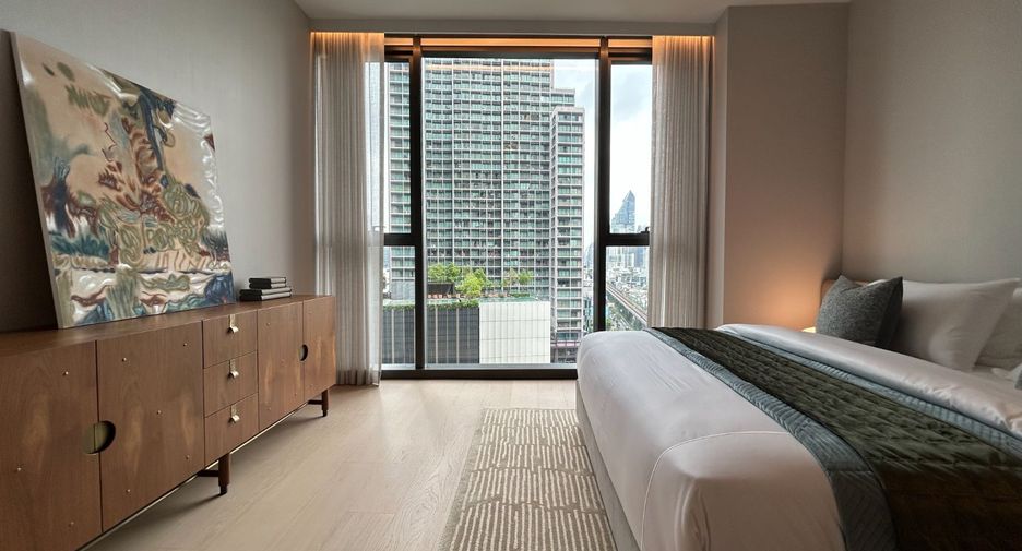 For sale 4 bedrooms condo in Khlong Toei, Bangkok
