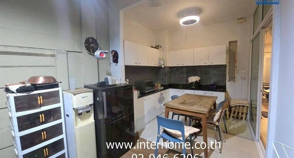 Продажа 3 спальни таунхаус в Саи Маи, Бангкок