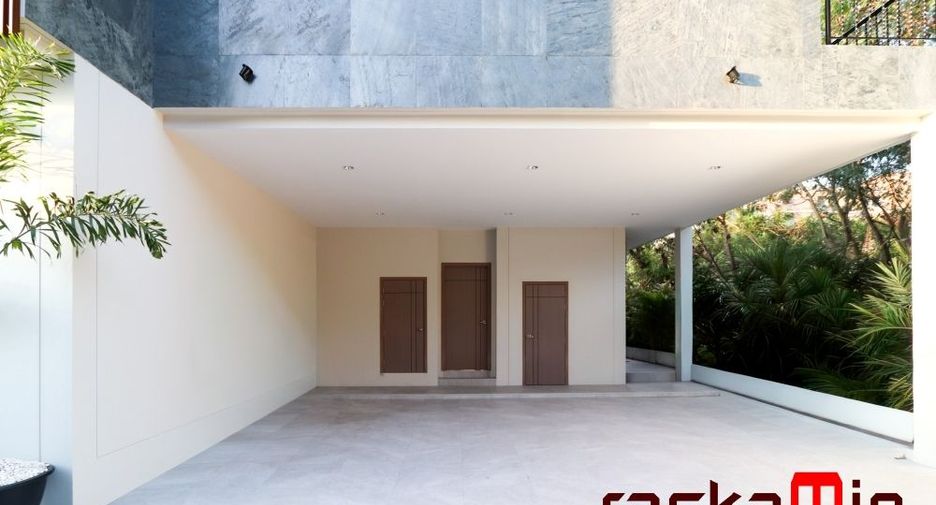 Haus zur Miete und zum Kauf mit 8 Zimmer in Bang Lamung, Chonburi
