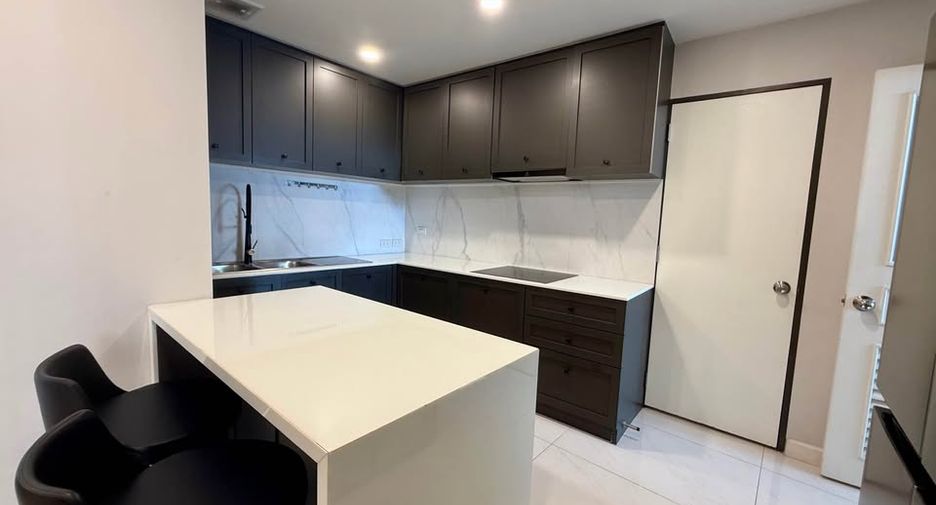 Wohnung zur Miete und zum Kauf mit 3 Zimmer in Khlong Toei, Bangkok
