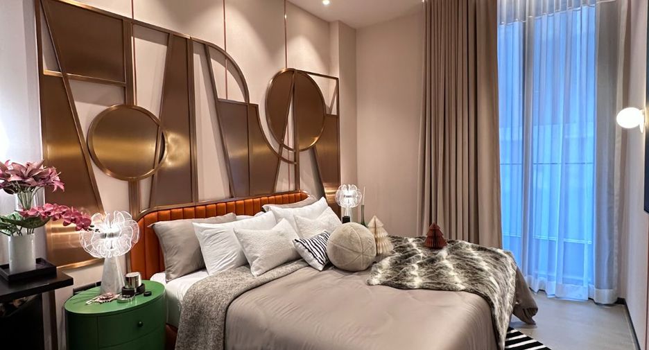 For sale 3 bedrooms condo in Khlong Toei, Bangkok