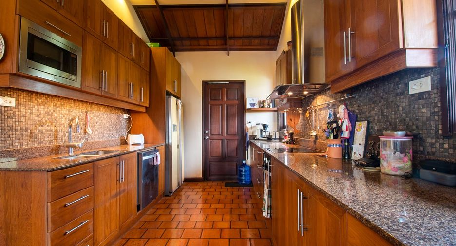 À vendre 3 chambres villa à Klaeng, Rayong