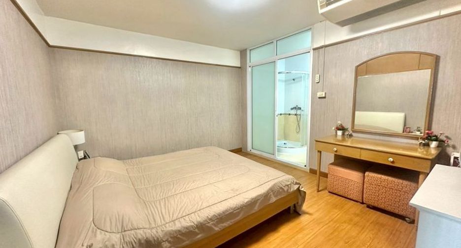 For rent 2 bedrooms condo in Si Racha, Chonburi