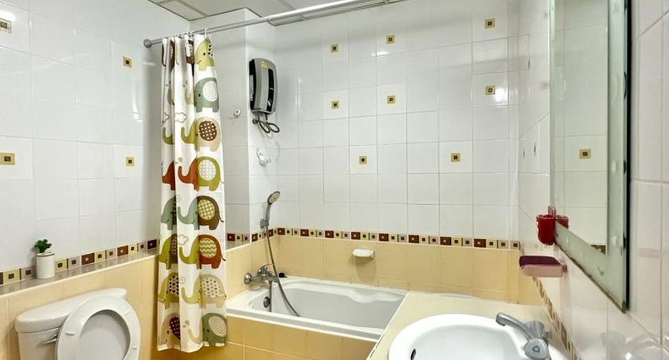 For rent 2 bedrooms condo in Si Racha, Chonburi