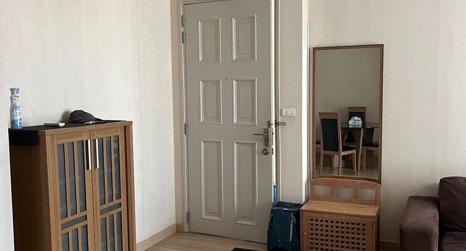 For rent 2 bedrooms condo in Sathon, Bangkok